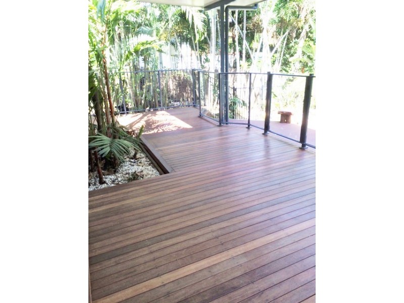 Whitfield QLD 4870