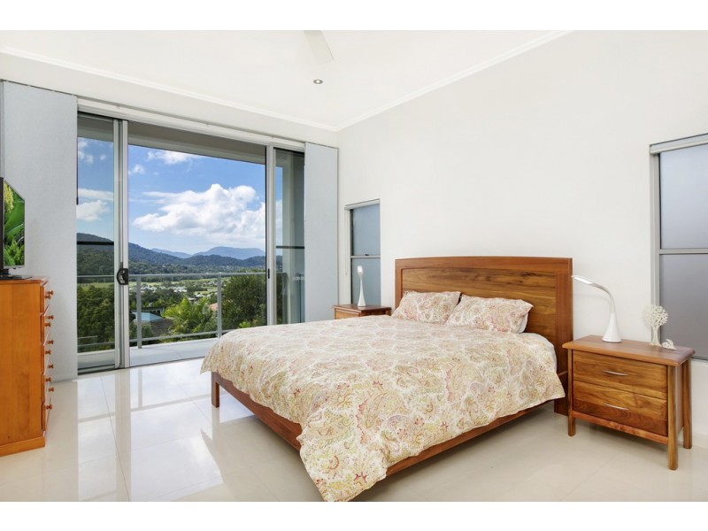 13 Alstonia Close, Redlynch QLD 4870