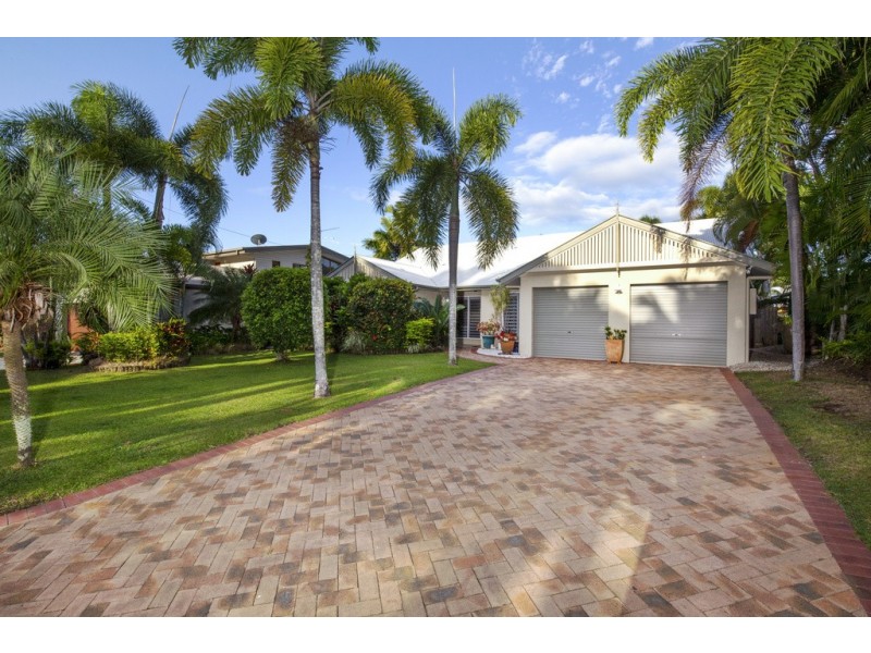 14 Thais Street, Palm Cove QLD 4879