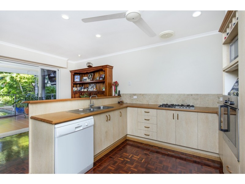 14 Thais Street, Palm Cove QLD 4879