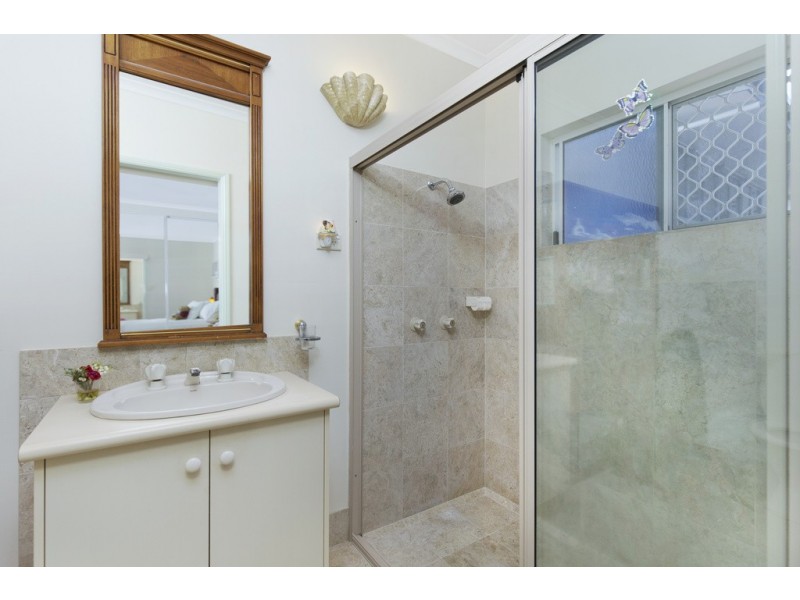 14 Thais Street, Palm Cove QLD 4879