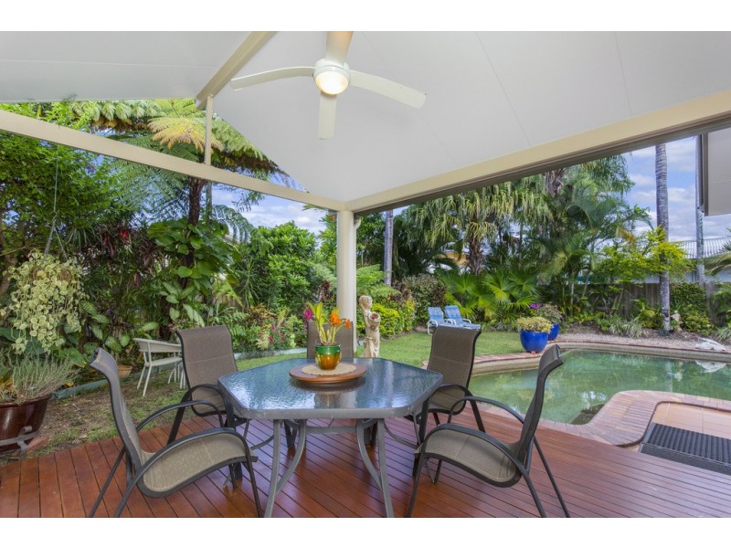 14 Thais Street, Palm Cove QLD 4879