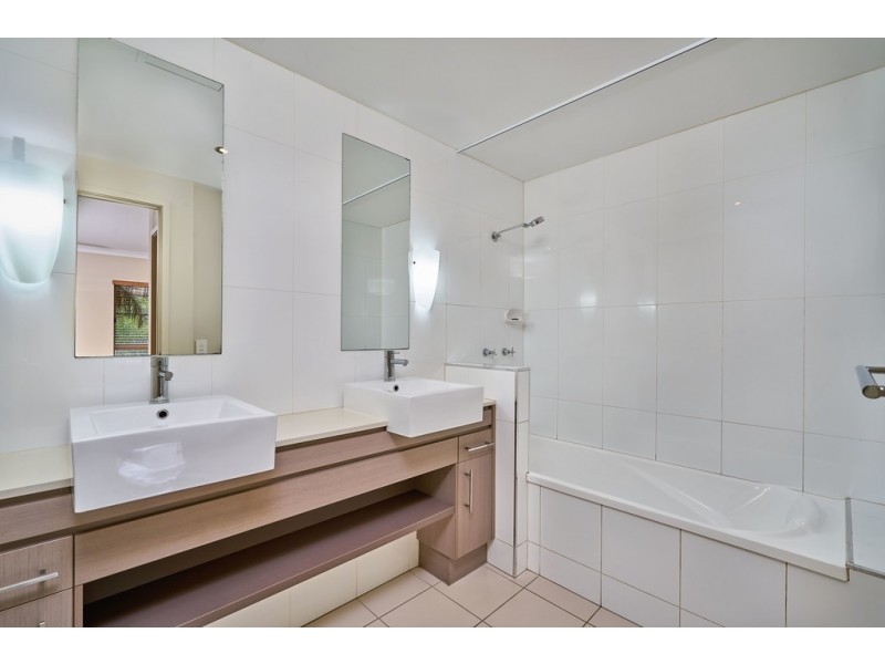 1321/12-21 Gregory Street, Westcourt QLD 4870