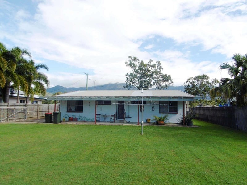 38 Gregory Street, Cardwell QLD 4849