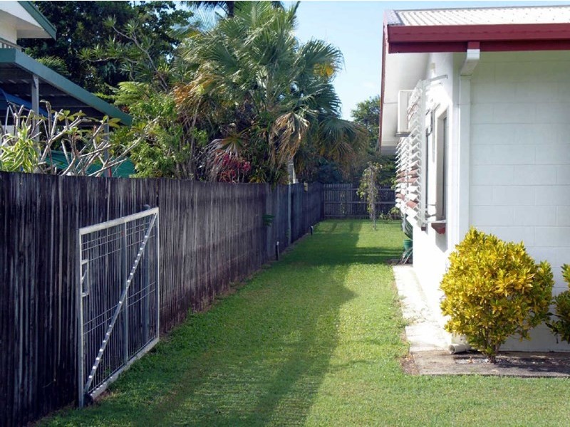 38 Gregory Street, Cardwell QLD 4849