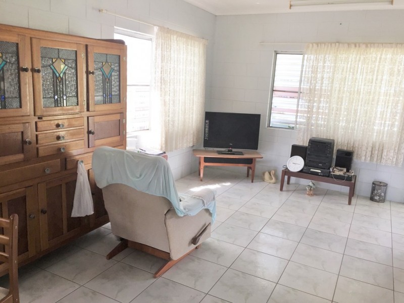 38 Gregory Street, Cardwell QLD 4849
