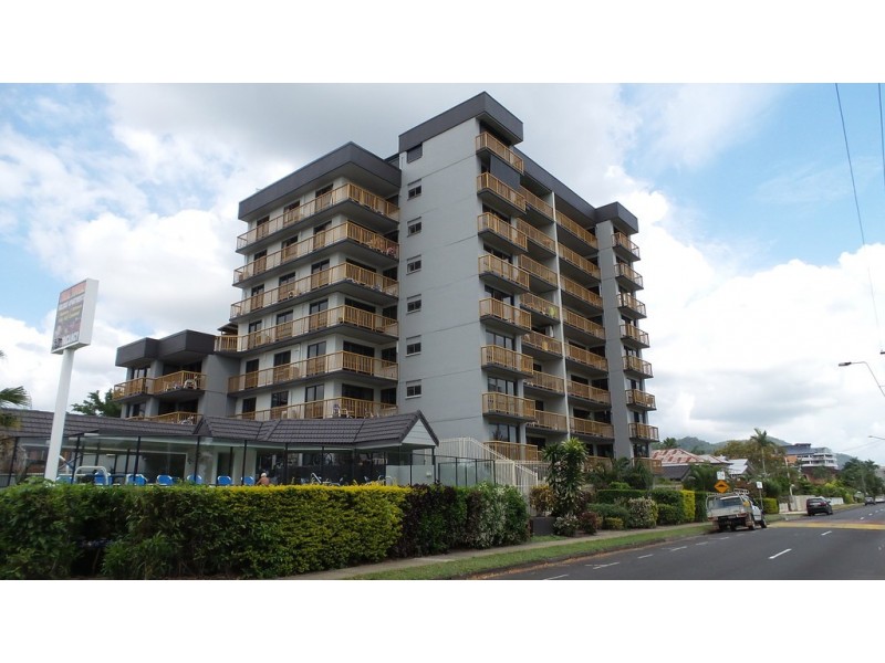 1/249 Esplanade, Cairns North QLD 4870