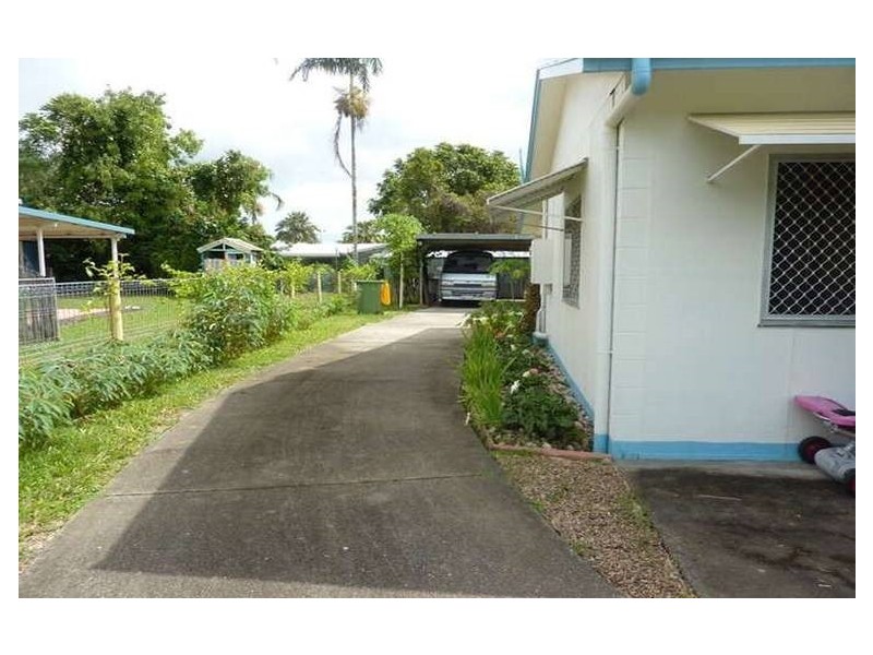 13 McLaughlin Road, Bentley Park QLD 4869