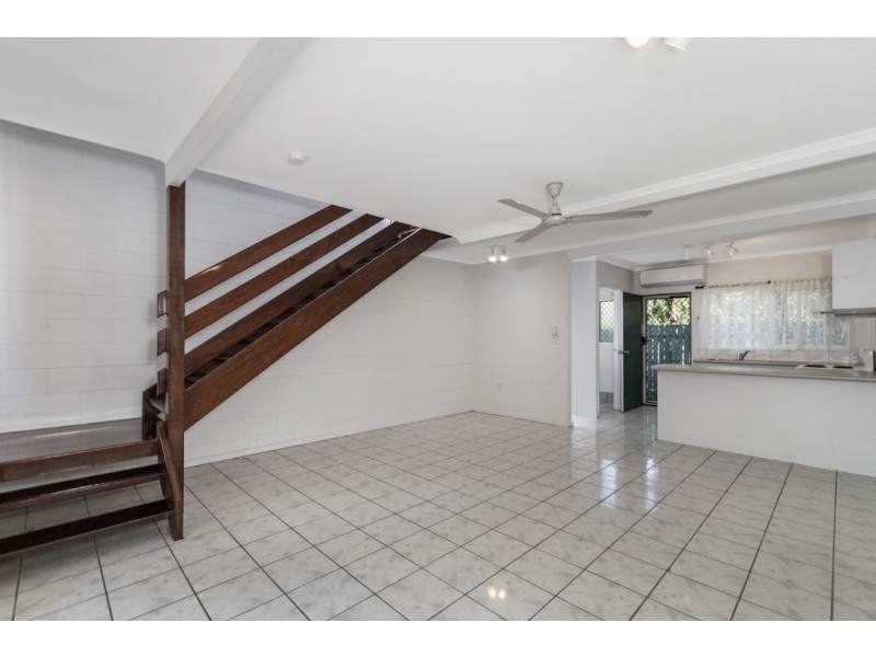 4/126 Pease Street, Manoora QLD 4870