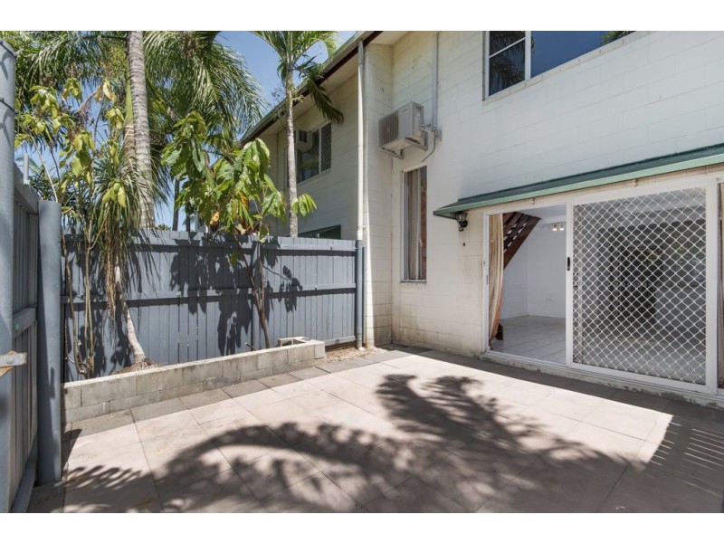 4/126 Pease Street, Manoora QLD 4870