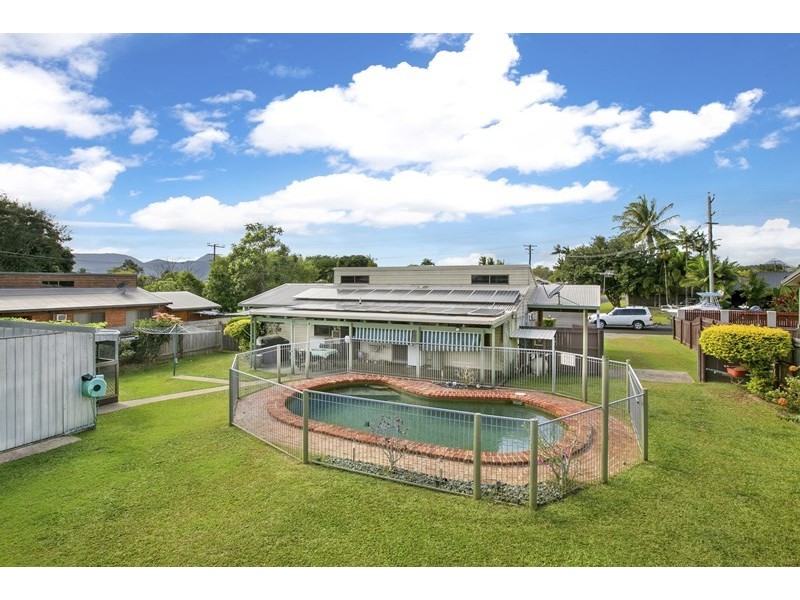 30 Shannon Drive, Woree QLD 4868