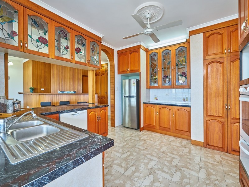 52 Sydney Street, Bayview Heights QLD 4868