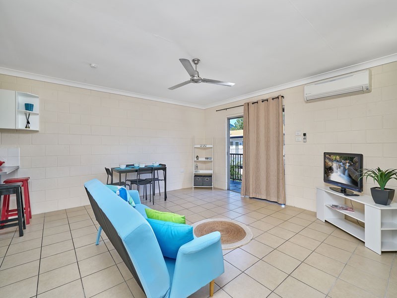 8/120 Greenslopes Street, Edge Hill QLD 4870