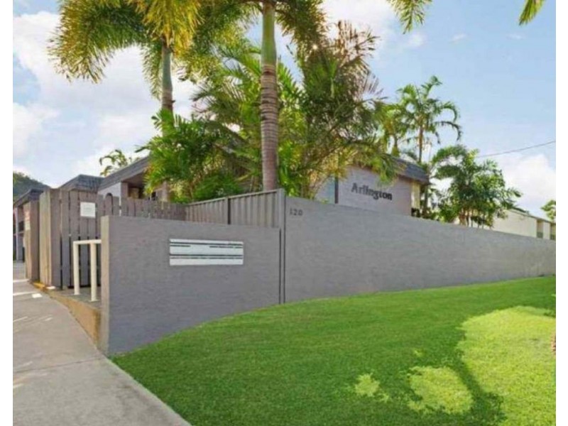 8/120 Greenslopes Street, Edge Hill QLD 4870