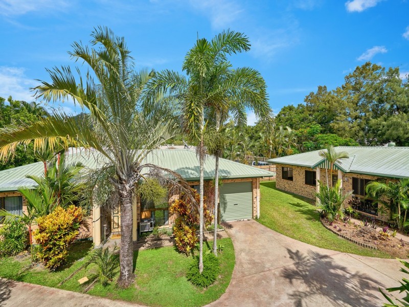 1 and 2/97A Jensen Street, Whitfield QLD 4870