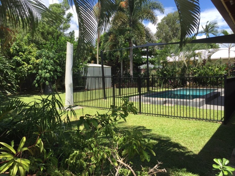 32 Leeuwin Crescent, Bentley Park QLD 4869