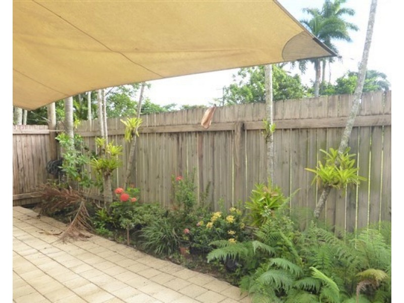 2/185 Kamerunga Road, Freshwater QLD 4870