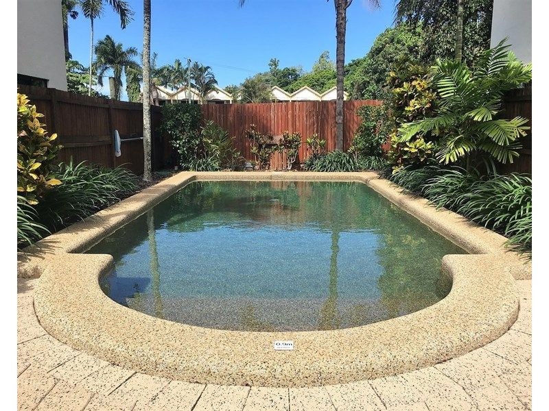 2/185 Kamerunga Road, Freshwater QLD 4870