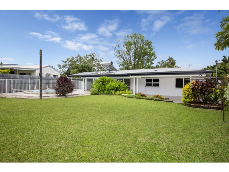 9 Gadgarra Close, Edmonton QLD 4869