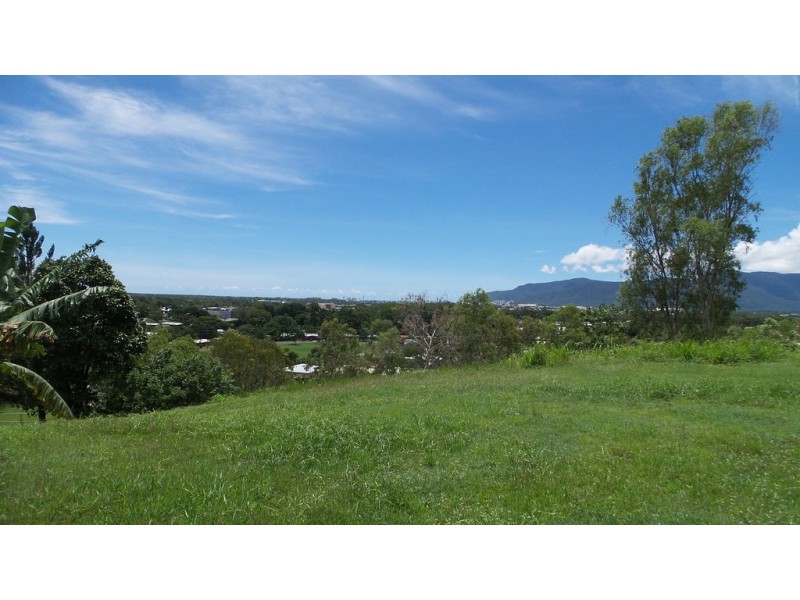 30 Barnes Street, Earlville QLD 4870