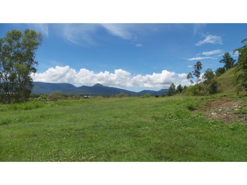 30 Barnes Street, Earlville QLD 4870