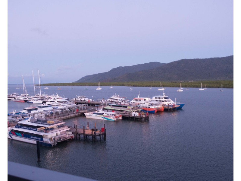 27/1 Marlin Parade, Cairns City QLD 4870