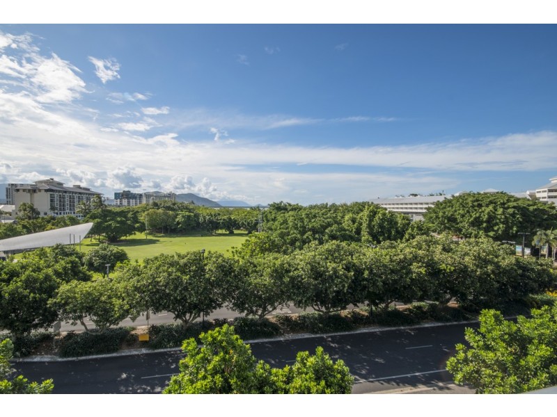 326-327/1 Marlin Parade, Cairns City QLD 4870