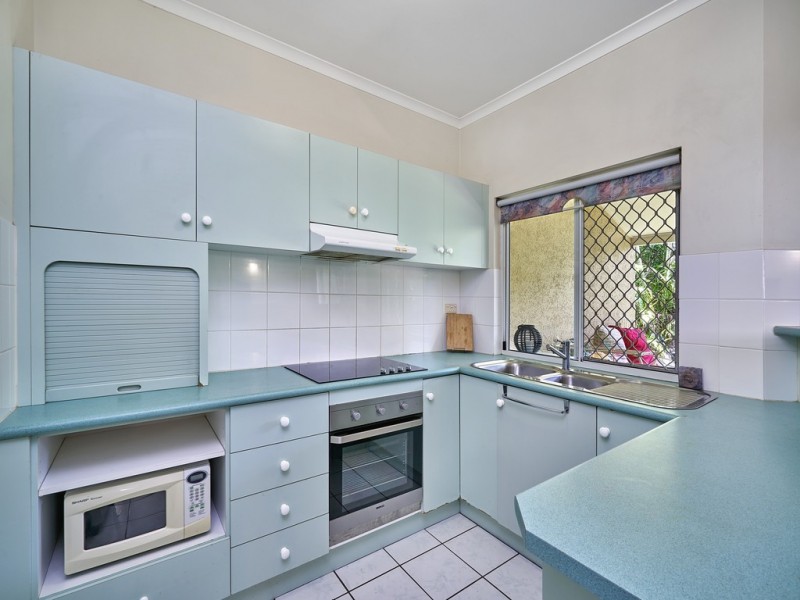 33/5-15 McGregor Street, Mooroobool QLD 4870