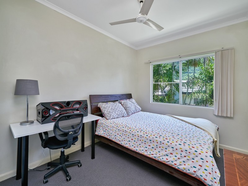 33/5-15 McGregor Street, Mooroobool QLD 4870