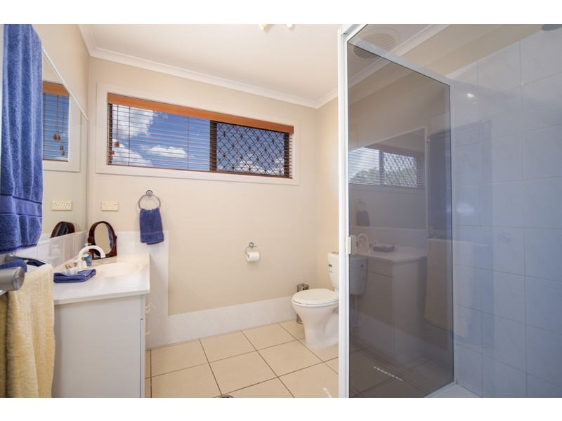 17 Sandpiper Court, Bayview Heights QLD 4868