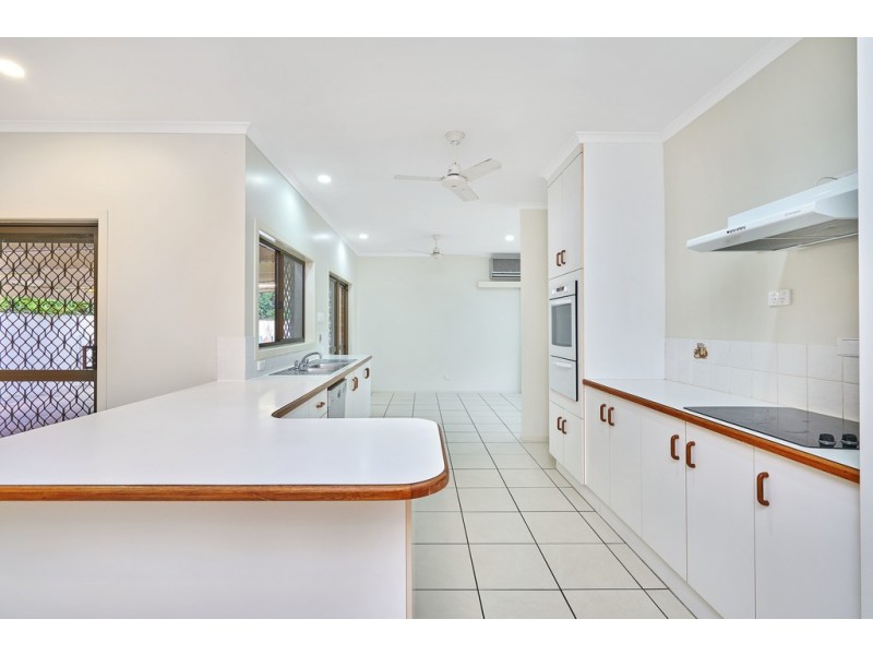 17 Sandpiper Court, Bayview Heights QLD 4868