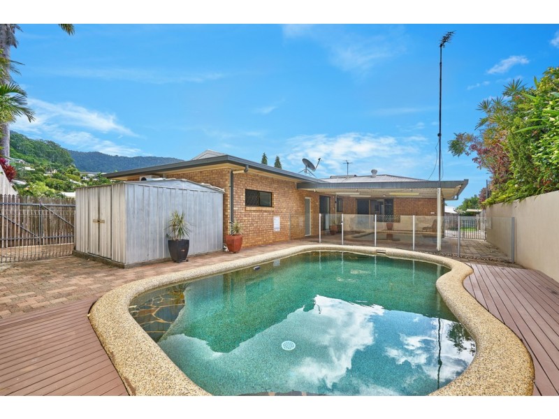 17 Sandpiper Court, Bayview Heights QLD 4868