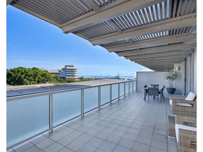 8/1 Marlin Parade, Cairns City QLD 4870