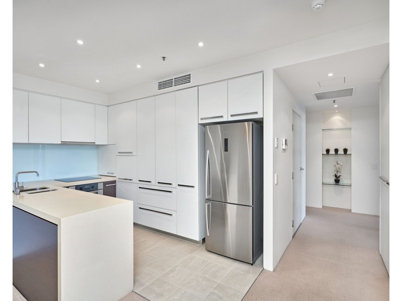 8/1 Marlin Parade, Cairns City QLD 4870