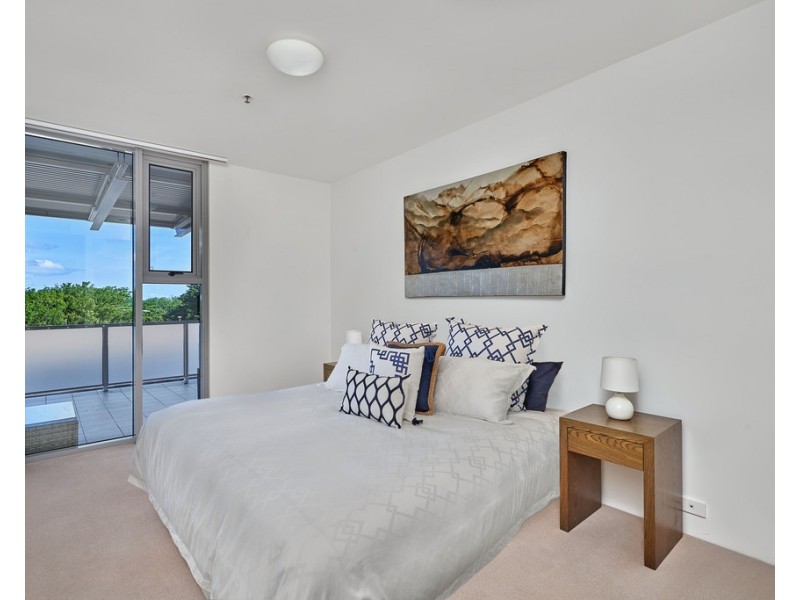 8/1 Marlin Parade, Cairns City QLD 4870