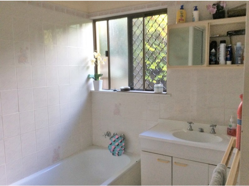 Bentley Park QLD 4869