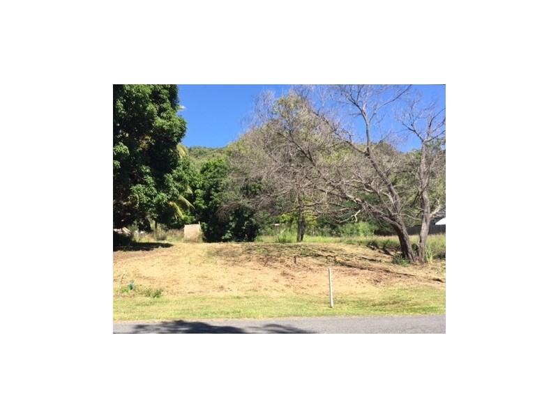 10 Sandpiper Street, East Trinity QLD 4871