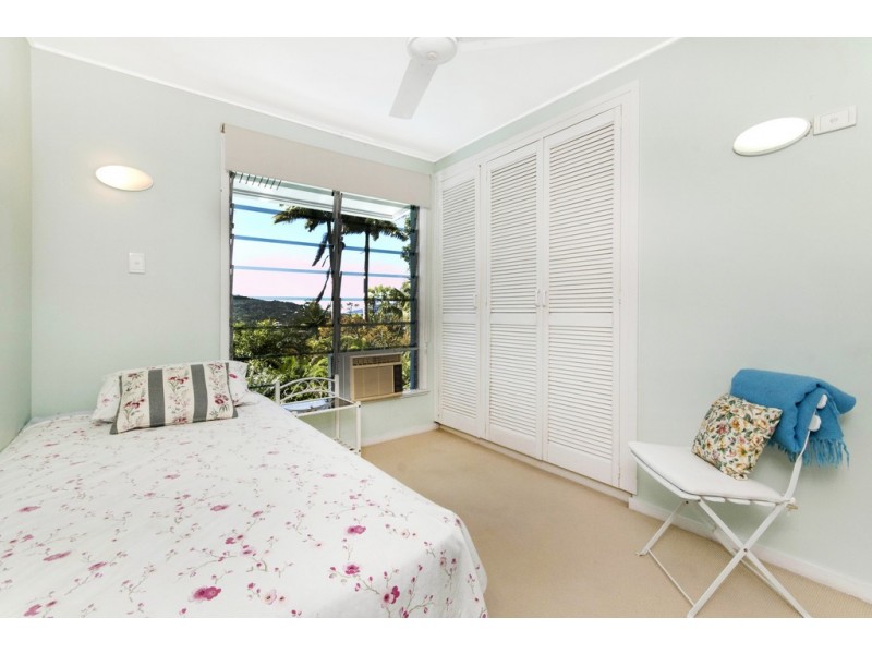 3 Aldinga Close, Whitfield QLD 4870