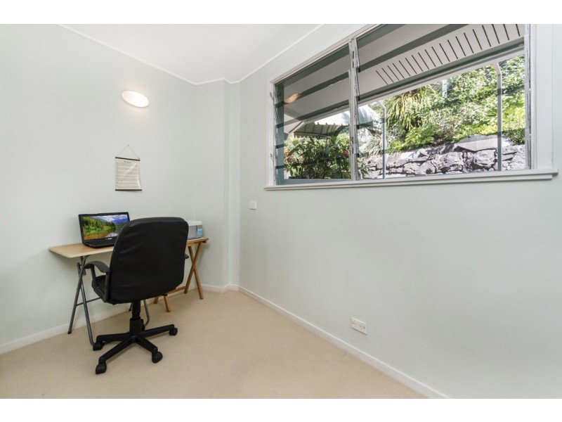 3 Aldinga Close, Whitfield QLD 4870