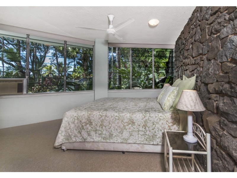 3 Aldinga Close, Whitfield QLD 4870