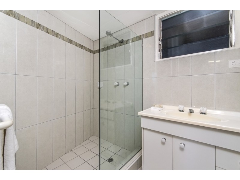 3 Aldinga Close, Whitfield QLD 4870