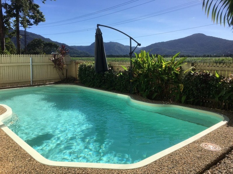 4/215 Kamerunga Road, Freshwater QLD 4870