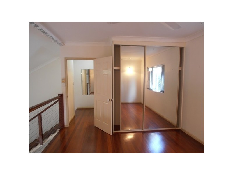 4/215 Kamerunga Road, Freshwater QLD 4870