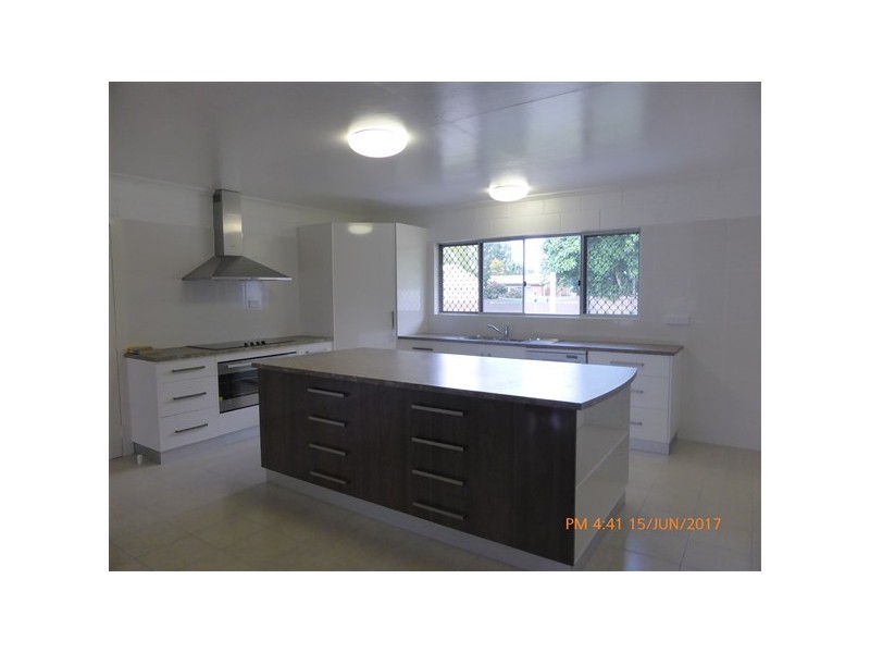 Westcourt QLD 4870