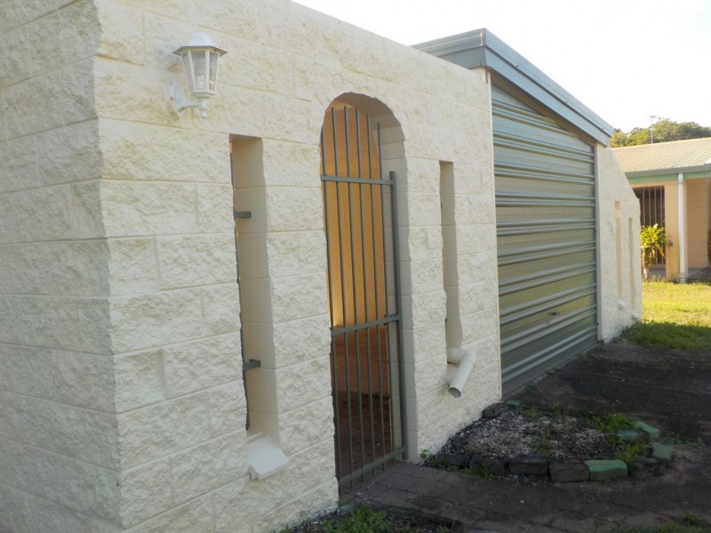 Westcourt QLD 4870