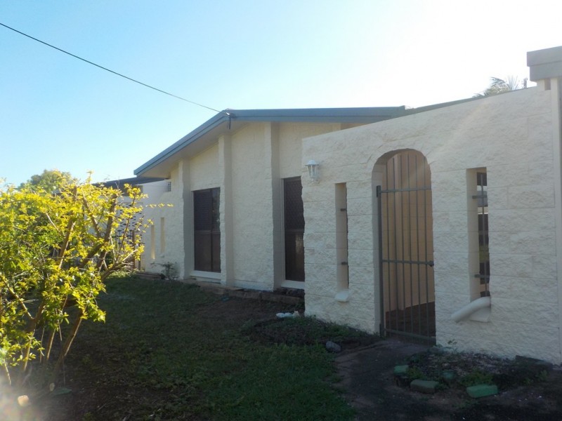 Westcourt QLD 4870