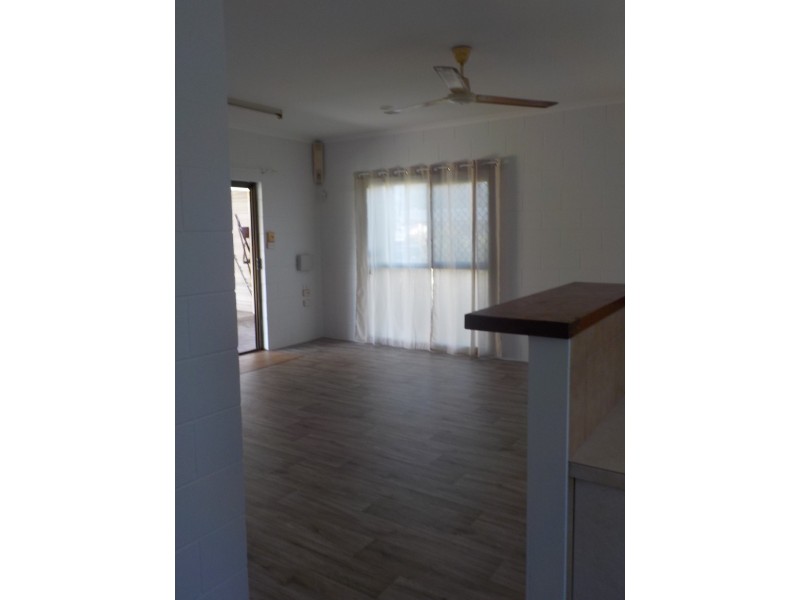 Westcourt QLD 4870
