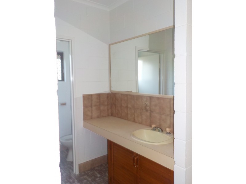 Westcourt QLD 4870