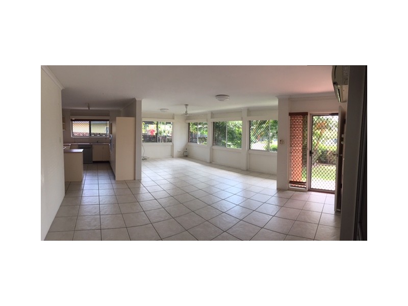 161-163 McManus Street, Whitfield QLD 4870