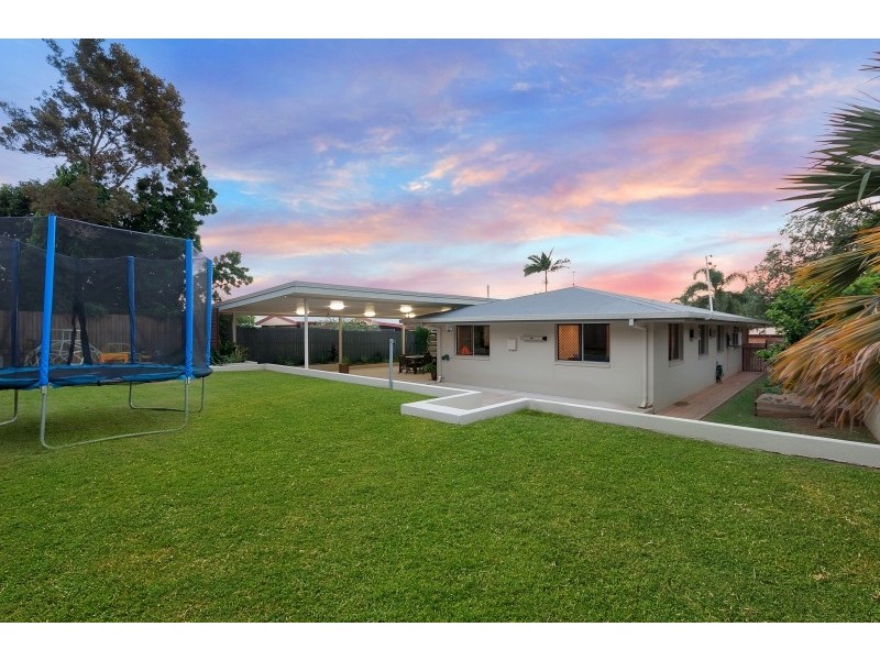 9 Fairview Street, Bayview Heights QLD 4868